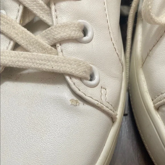 Steve Madden Bertie White Sneakers Classic Low-Top Design Platform - Picture 10 of 14